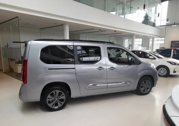 Toyota Proace City Verso cena 155900 przebieg: 10, rok produkcji 2023 z Pruszcz Gdański małe 22